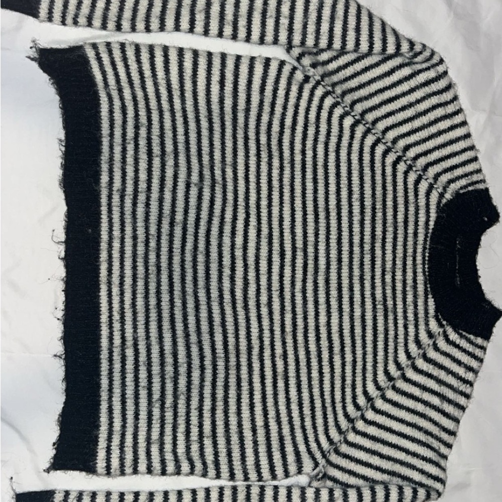 American Eagle Outfitters Black and White Striped Sweater